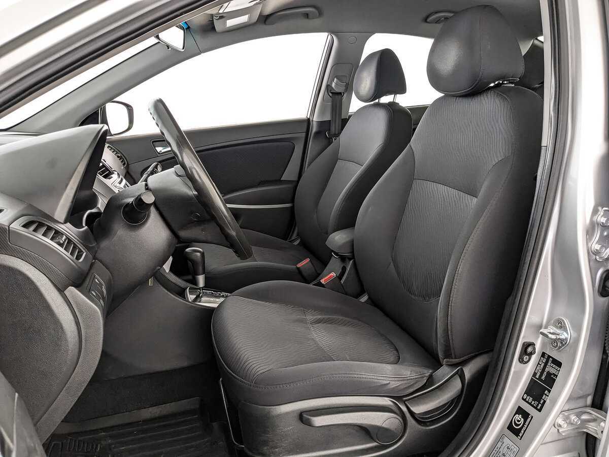 Купить Hyundai Solaris с пробегом. Фото: #15