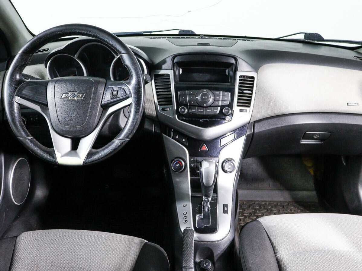 Купить Chevrolet Cruze с пробегом. Фото: #11