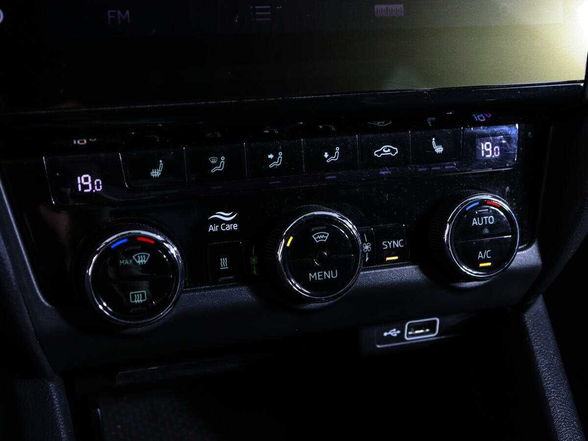 Купить Skoda Octavia с пробегом. Фото: #23