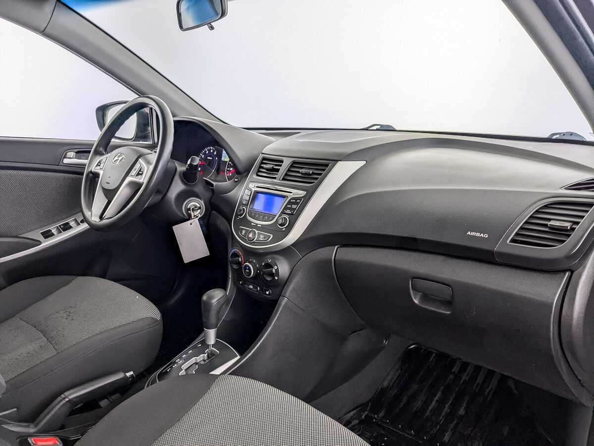 Купить Hyundai Solaris с пробегом. Фото: #8