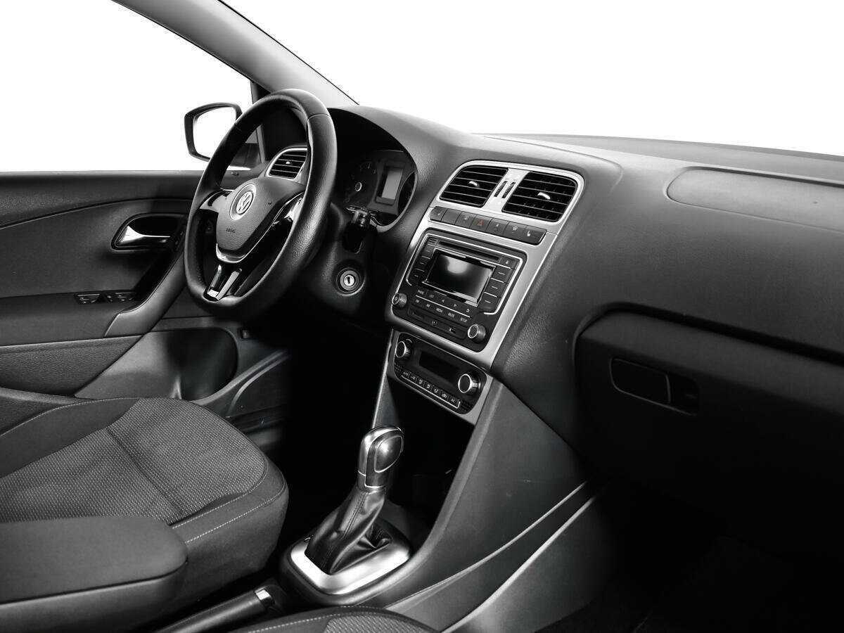 Купить Volkswagen Polo с пробегом. Фото: #8