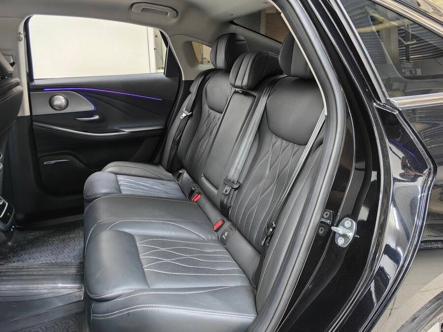 Купить Chery Arrizo 8 с пробегом. Фото: #7