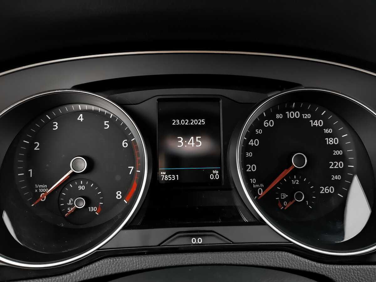 Купить Volkswagen Passat с пробегом. Фото: #15