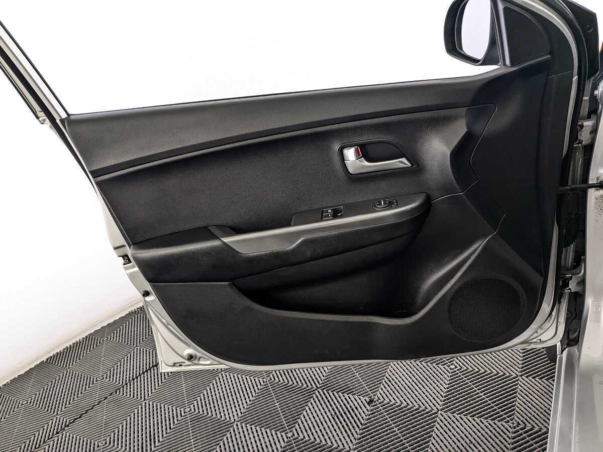 Купить Kia Rio с пробегом. Фото: #14