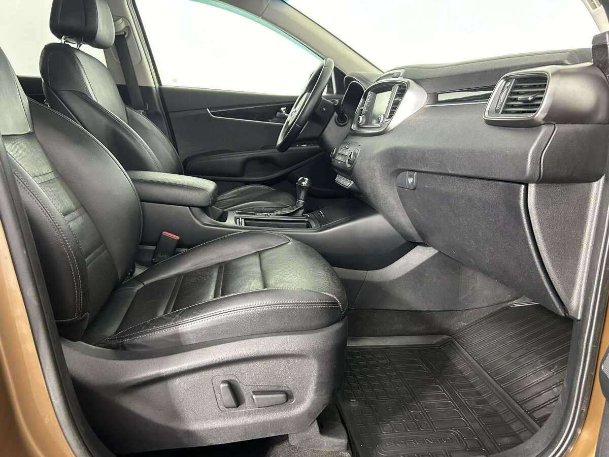 Купить Kia Sorento с пробегом. Фото: #11