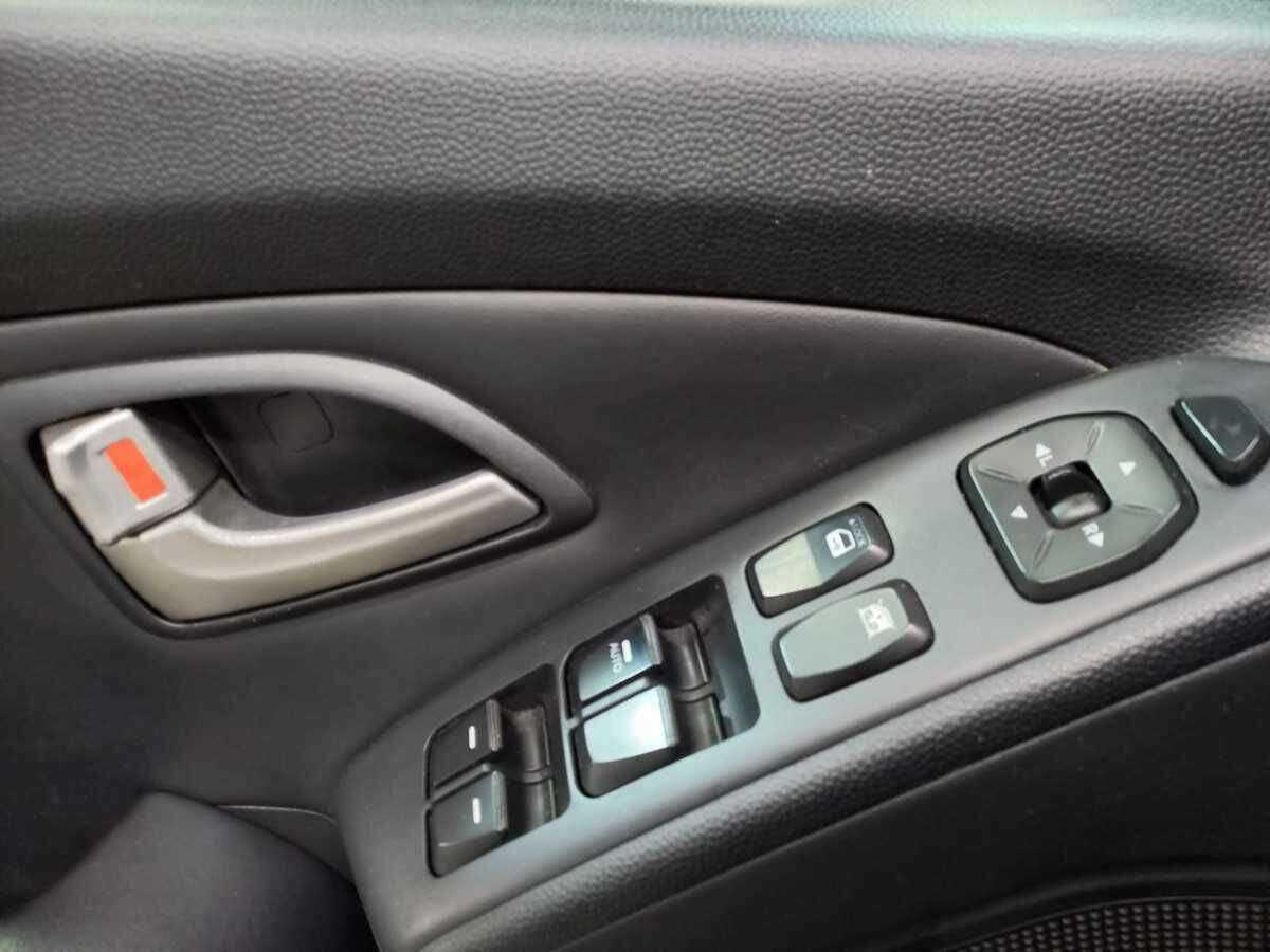 Купить Hyundai ix35 с пробегом. Фото: #13