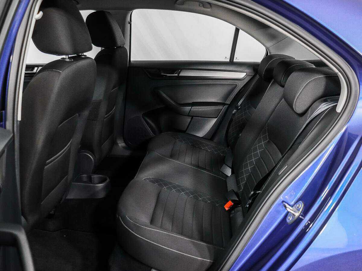 Купить Skoda Rapid с пробегом. Фото: #9