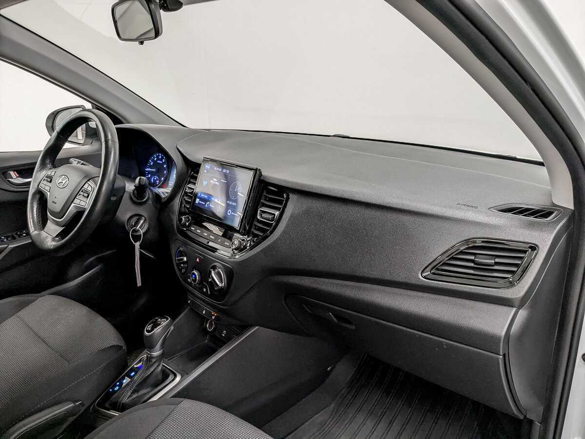 Купить Hyundai Solaris с пробегом. Фото: #10