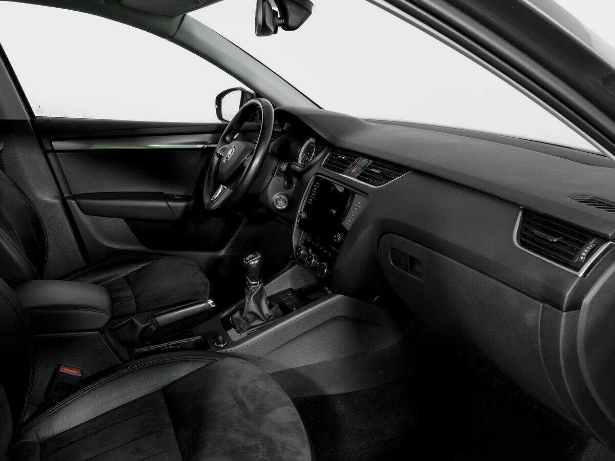 Купить Skoda Octavia с пробегом. Фото: #8