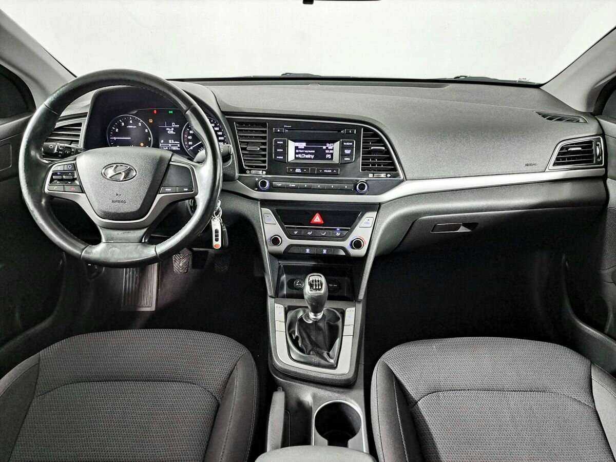 Купить Hyundai Elantra с пробегом. Фото: #13