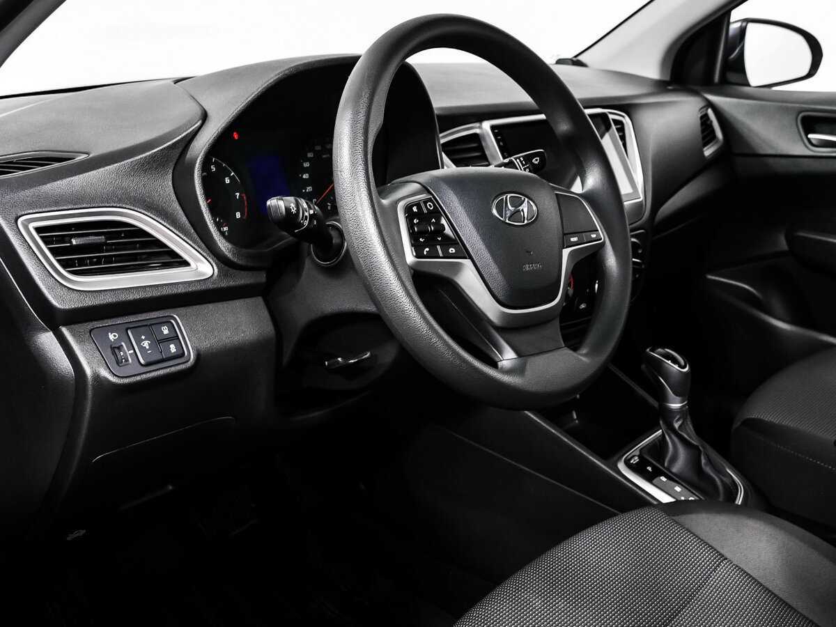 Купить Hyundai Solaris с пробегом. Фото: #11