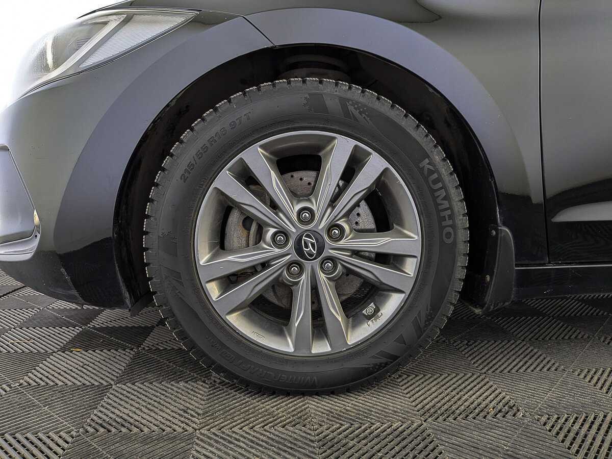 Купить Hyundai Elantra с пробегом. Фото: #11