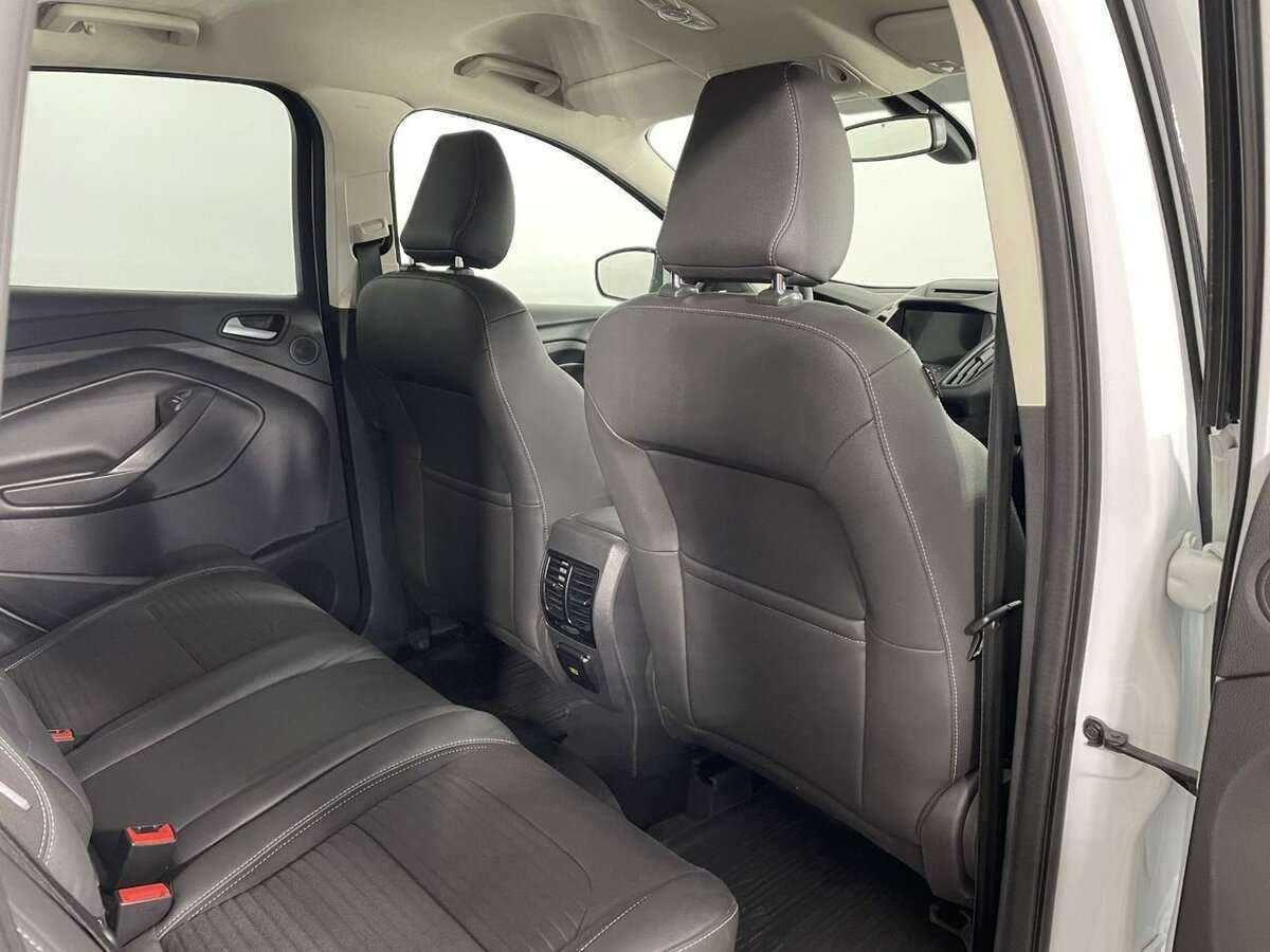 Купить Ford Kuga с пробегом. Фото: #13