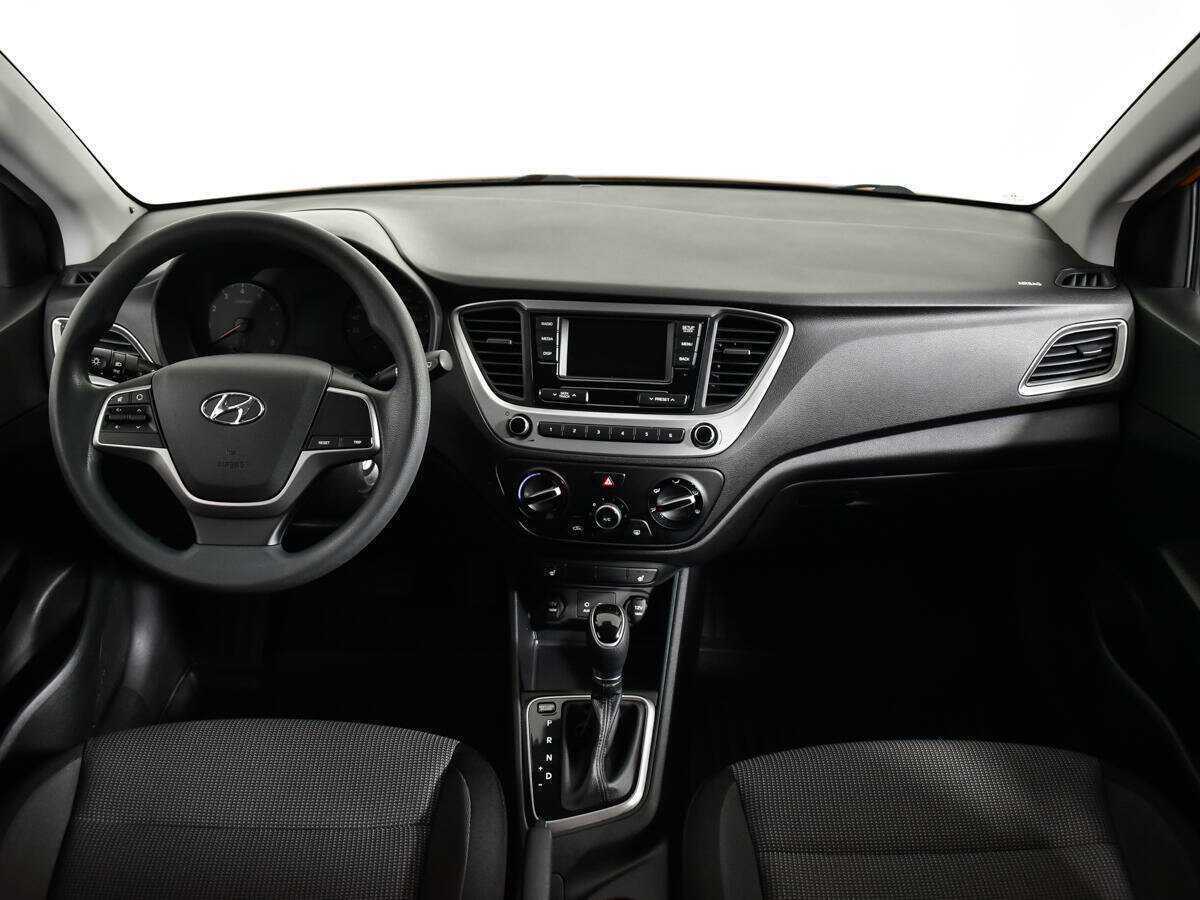 Купить Hyundai Solaris с пробегом. Фото: #9