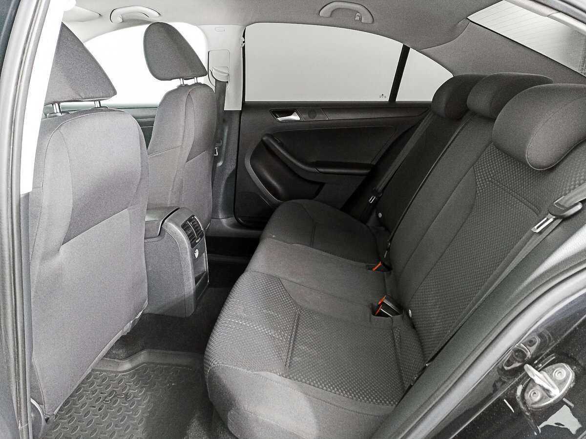 Купить Volkswagen Jetta с пробегом. Фото: #9