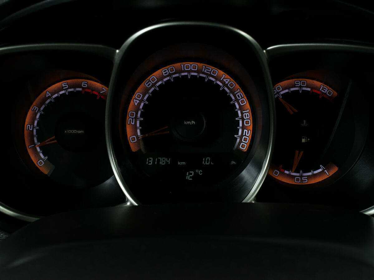 Купить Lada (ВАЗ) Vesta с пробегом. Фото: #11