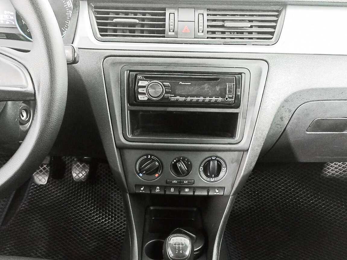 Купить Skoda Rapid с пробегом. Фото: #11