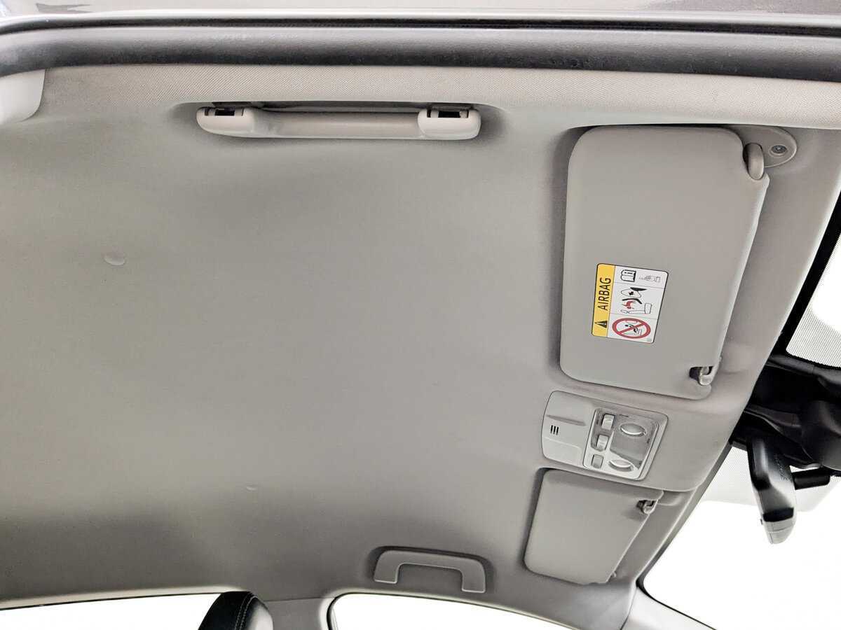 Купить Toyota RAV4 с пробегом. Фото: #20