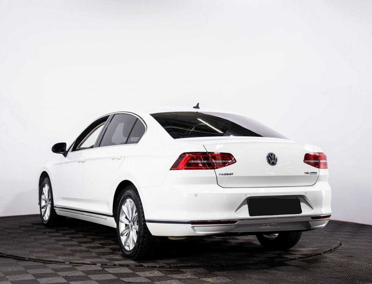 Купить Volkswagen Passat с пробегом. Фото: #3