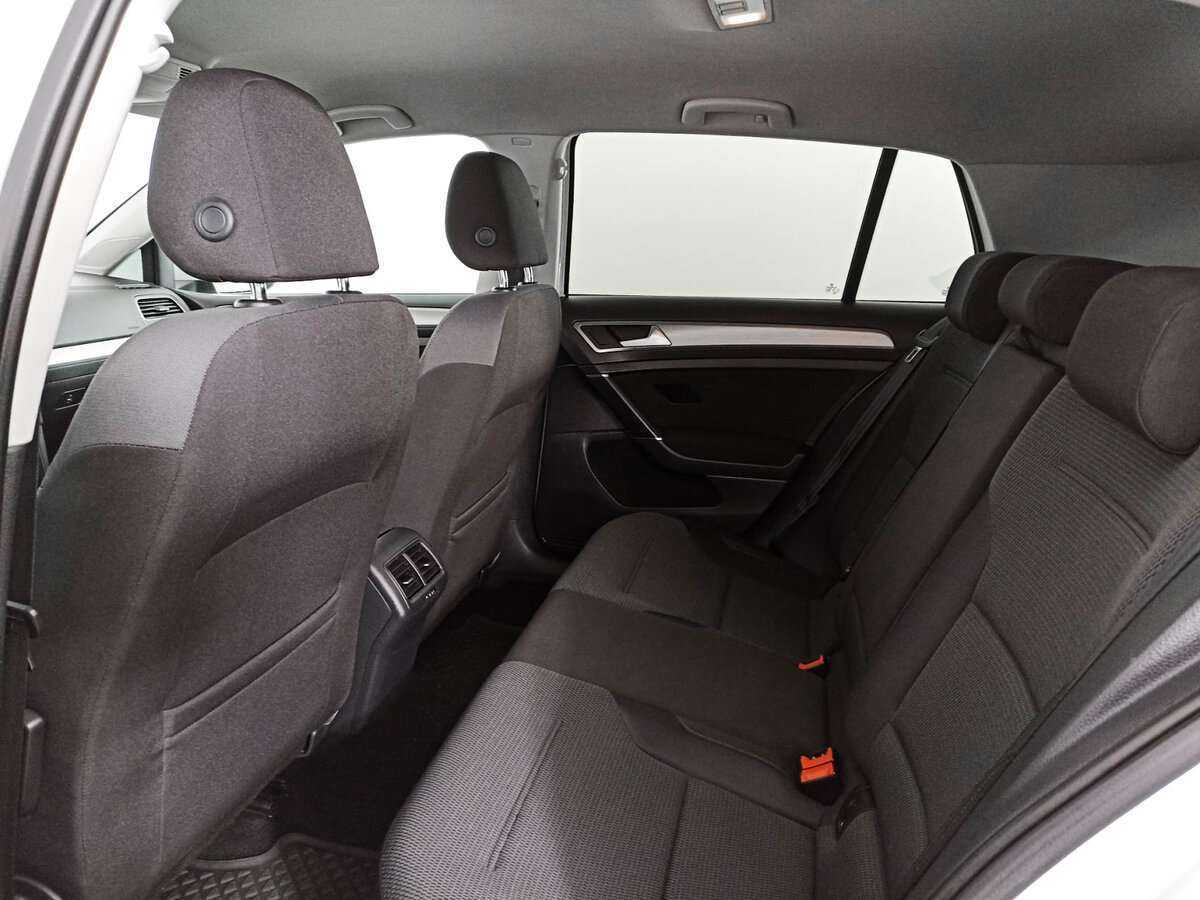 Купить Volkswagen Golf с пробегом. Фото: #9