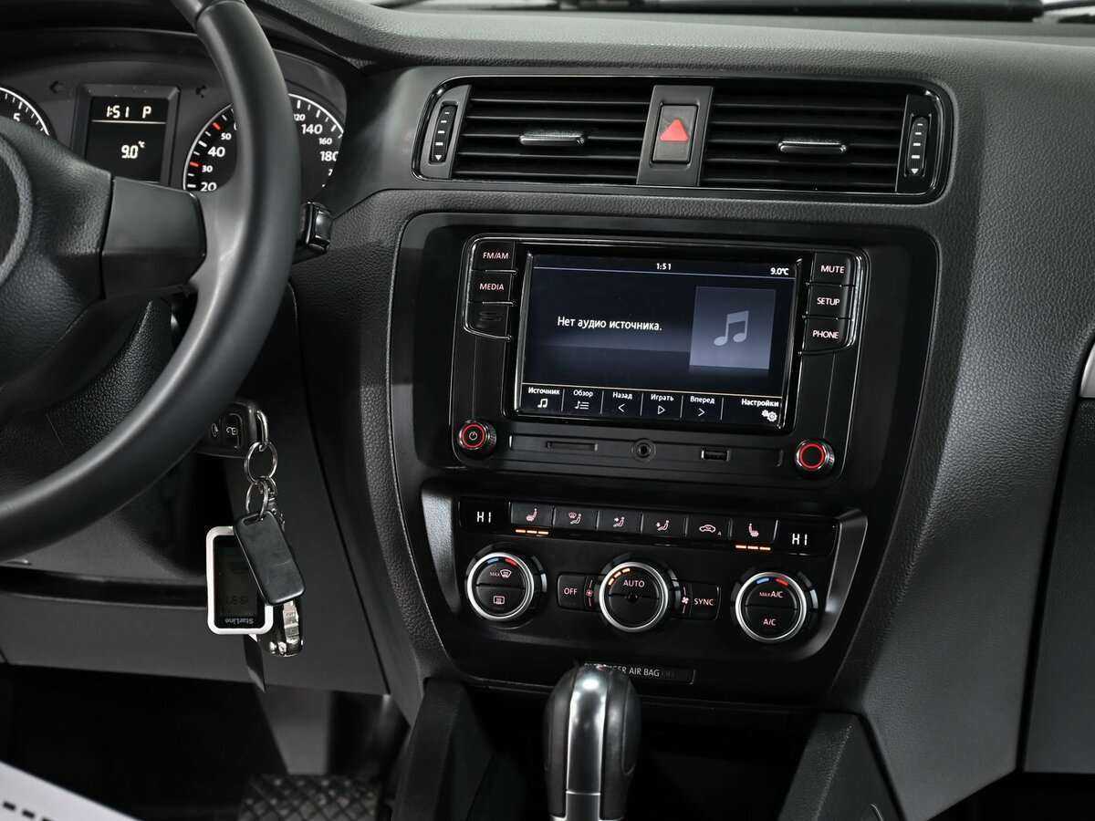 Купить Volkswagen Jetta с пробегом. Фото: #7