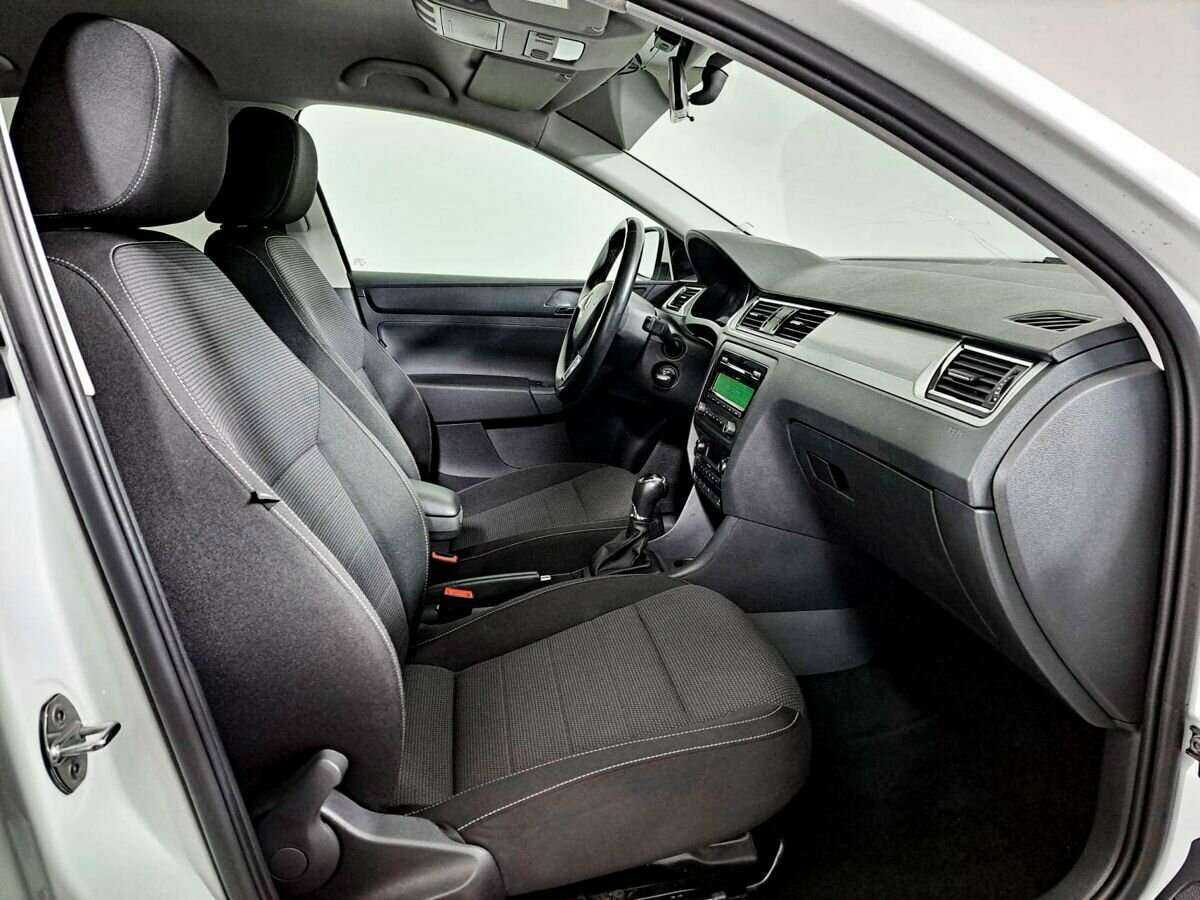 Купить Skoda Rapid с пробегом. Фото: #5