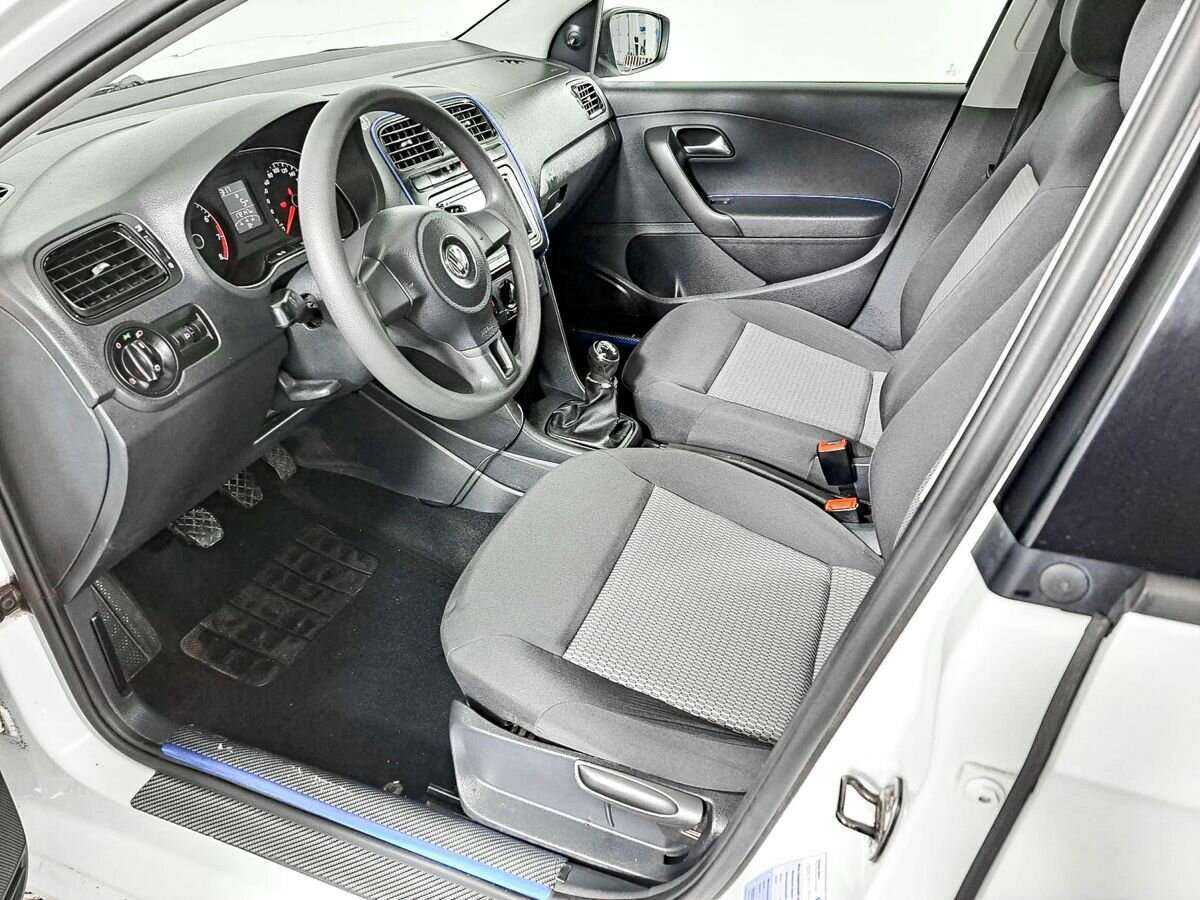 Купить Volkswagen Polo с пробегом. Фото: #10