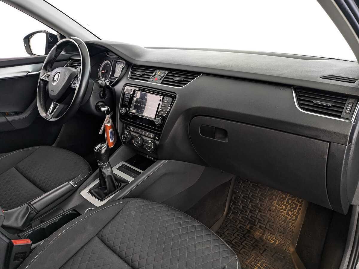 Купить Skoda Octavia с пробегом. Фото: #8