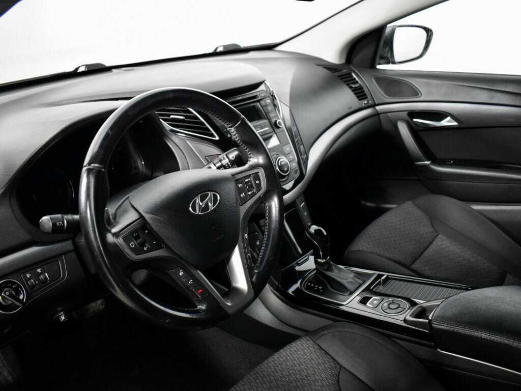 Купить Hyundai i40 с пробегом. Фото: #8