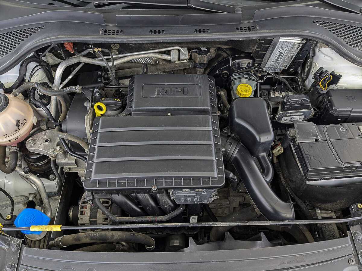 Купить Skoda Rapid с пробегом. Фото: #8