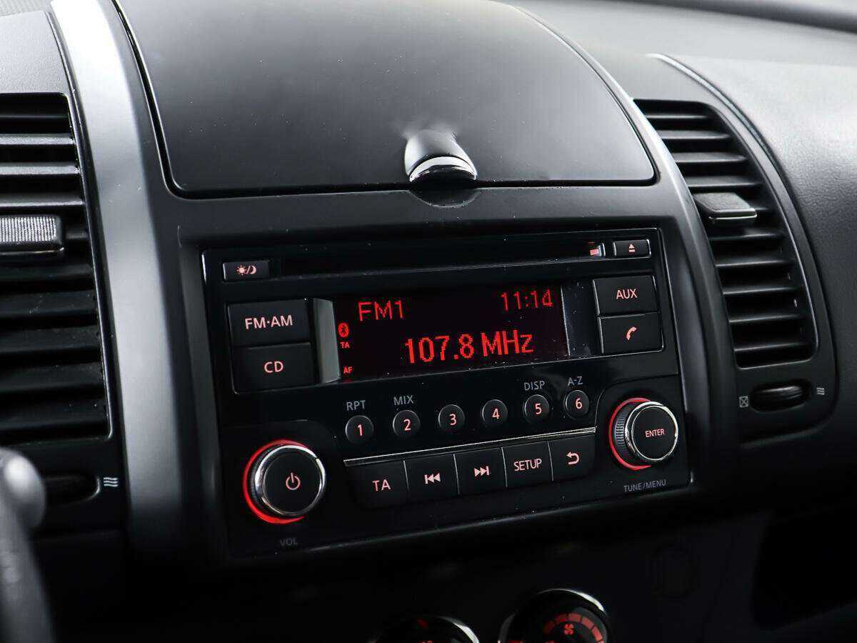 Купить Nissan Note с пробегом. Фото: #14