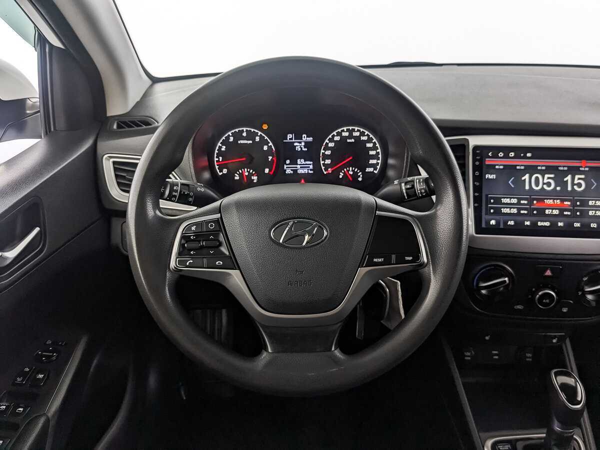 Купить Hyundai Solaris с пробегом. Фото: #15