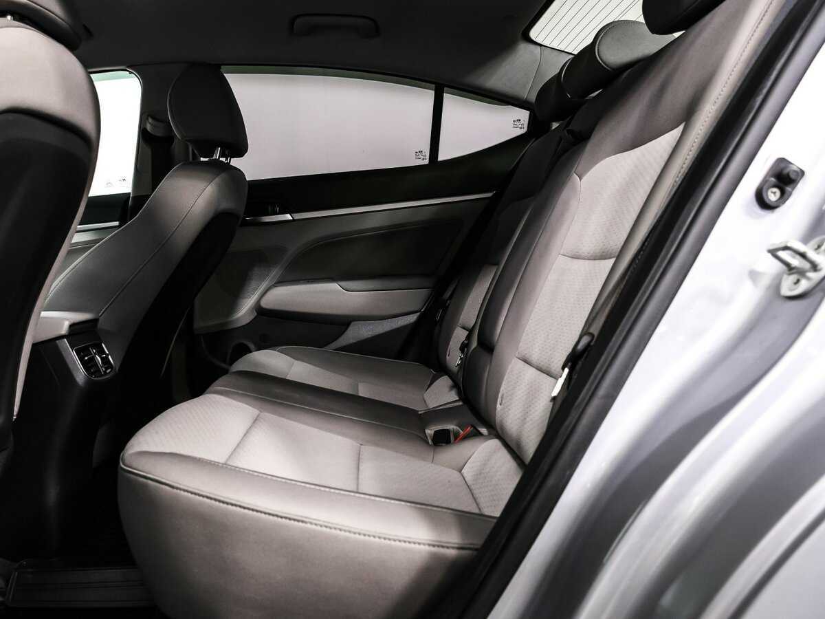 Купить Hyundai Elantra с пробегом. Фото: #12