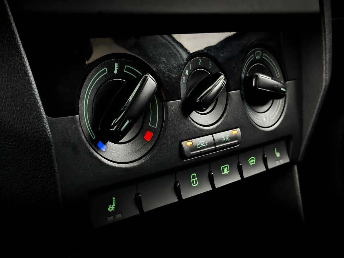 Купить Skoda Rapid с пробегом. Фото: #20