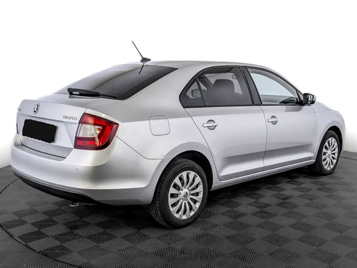 Купить Skoda Rapid с пробегом. Фото: #4