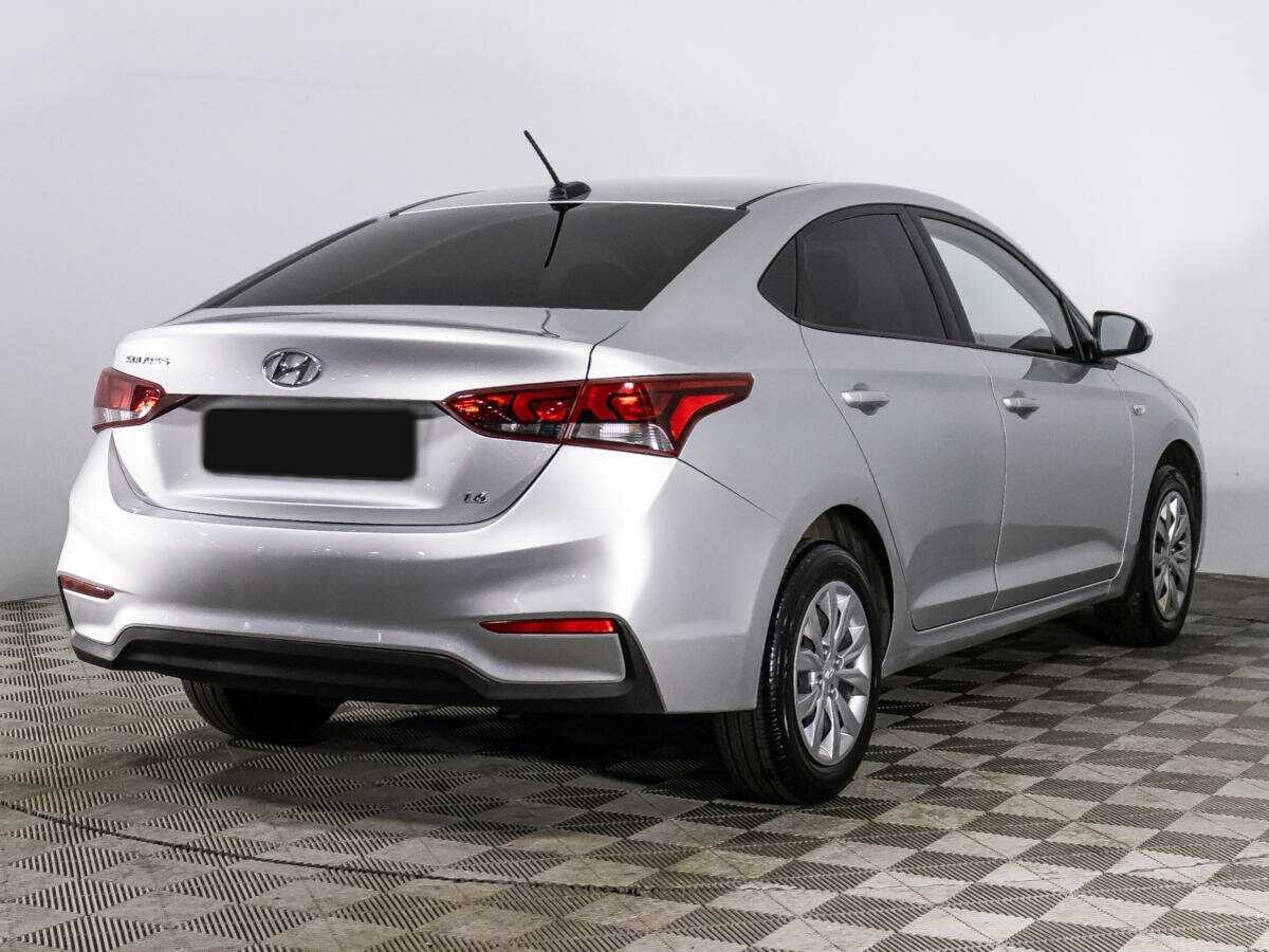 Купить Hyundai Solaris с пробегом. Фото: #4