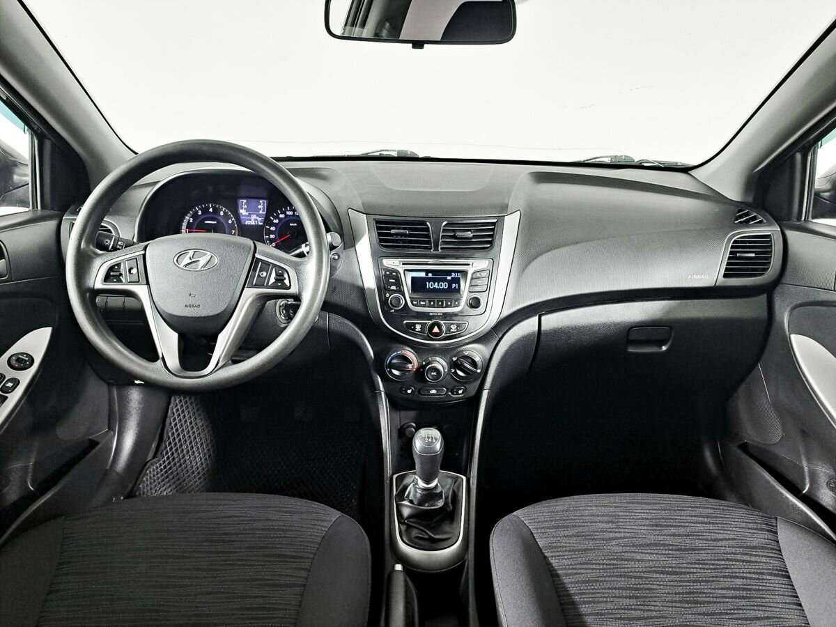 Купить Hyundai Solaris с пробегом. Фото: #10