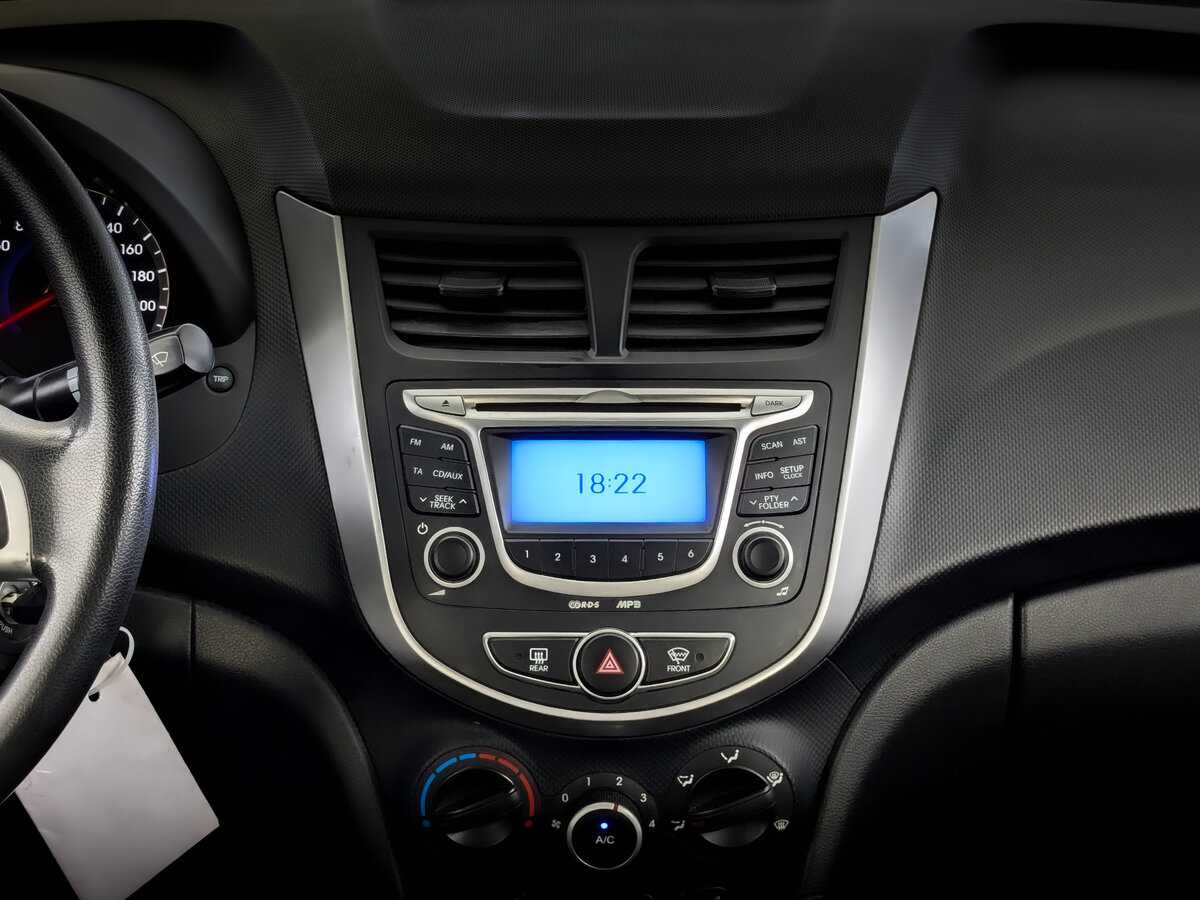 Купить Hyundai Solaris с пробегом. Фото: #12