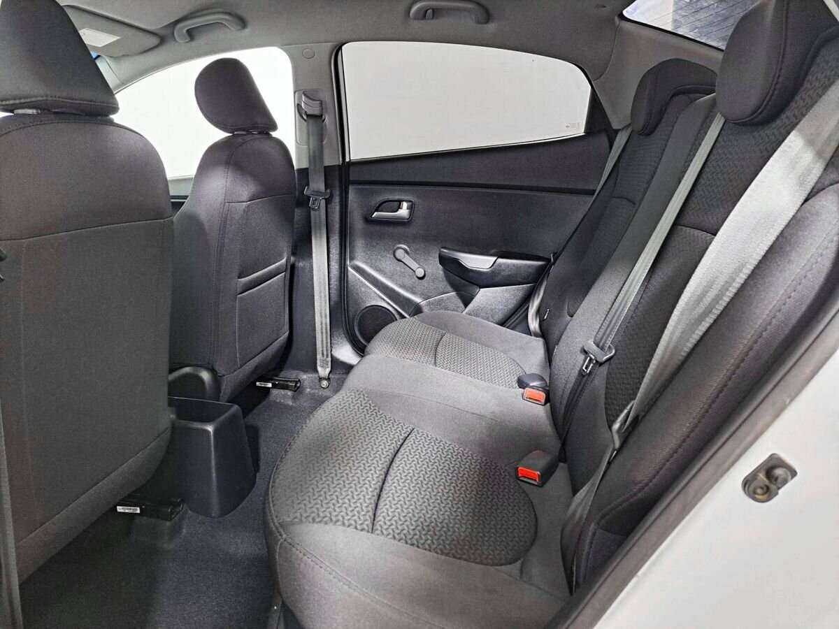 Купить Kia Rio с пробегом. Фото: #9