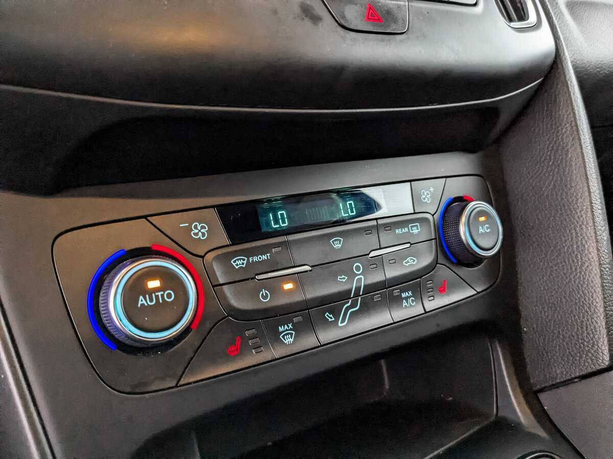 Купить Ford Focus с пробегом. Фото: #16