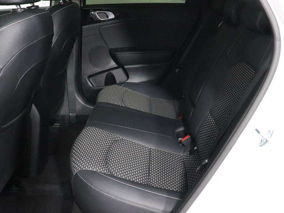 Купить Kia Ceed с пробегом. Фото: #7