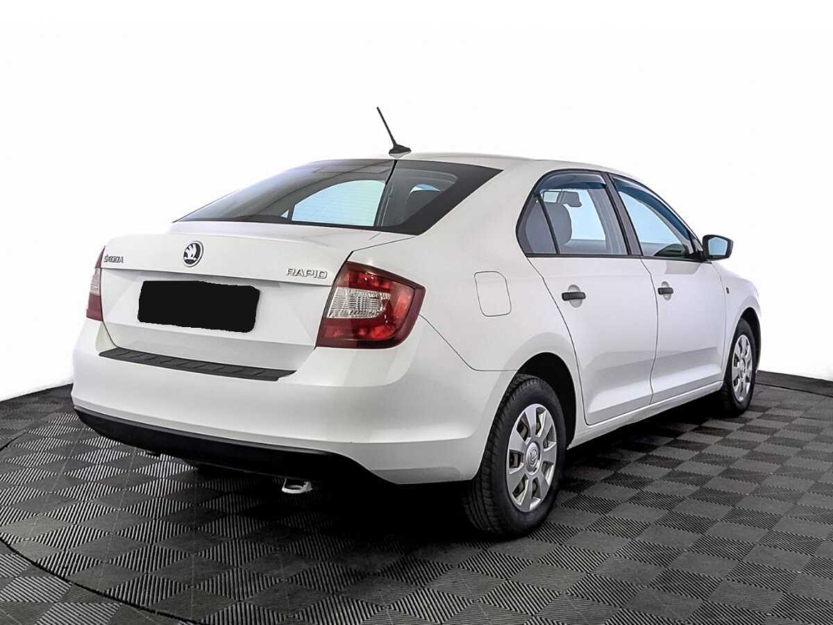 Купить Skoda Rapid с пробегом. Фото: #4