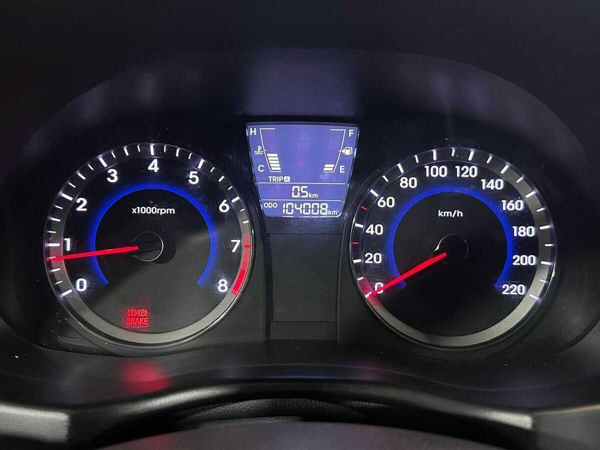 Купить Hyundai Solaris с пробегом. Фото: #11