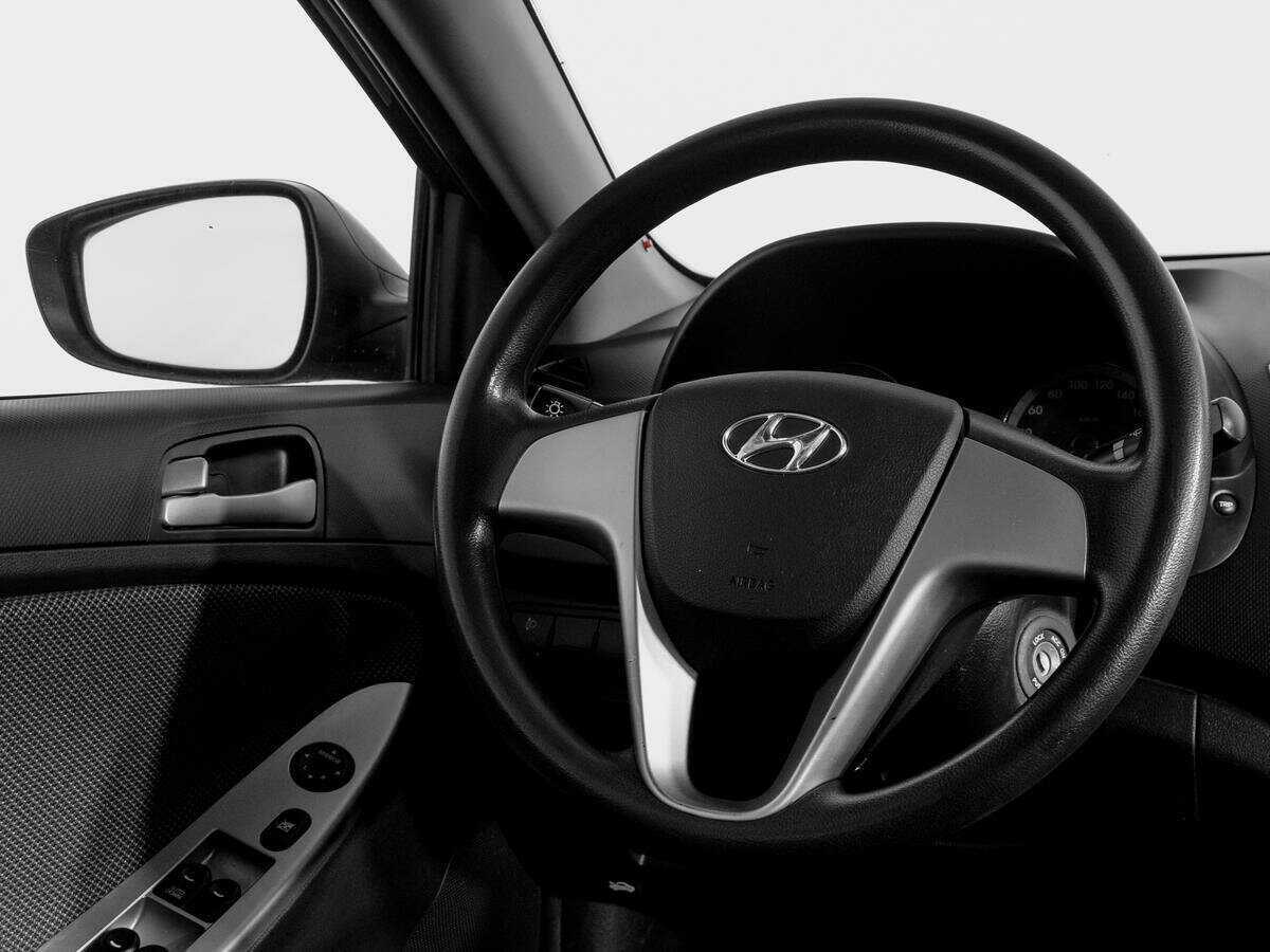 Купить Hyundai Solaris с пробегом. Фото: #13