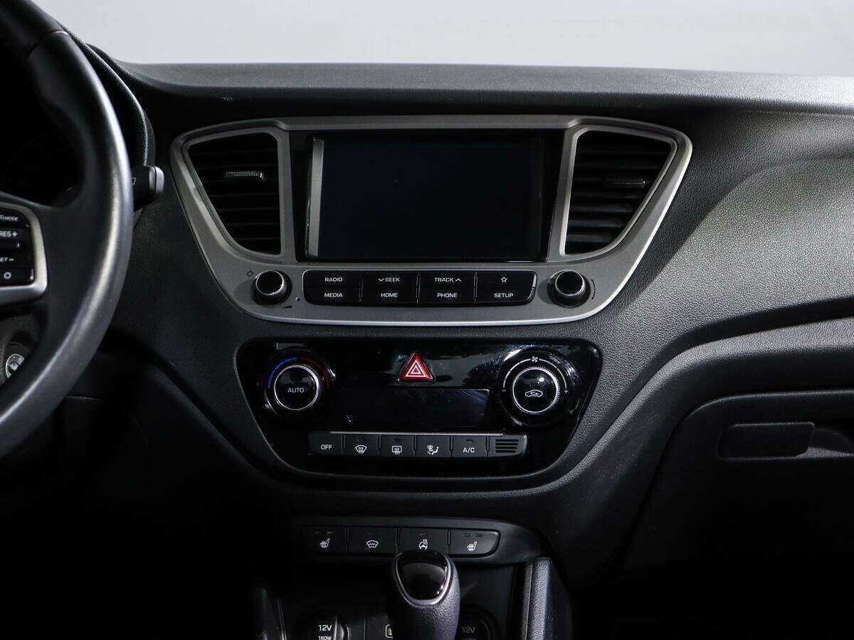 Купить Hyundai Solaris с пробегом. Фото: #10