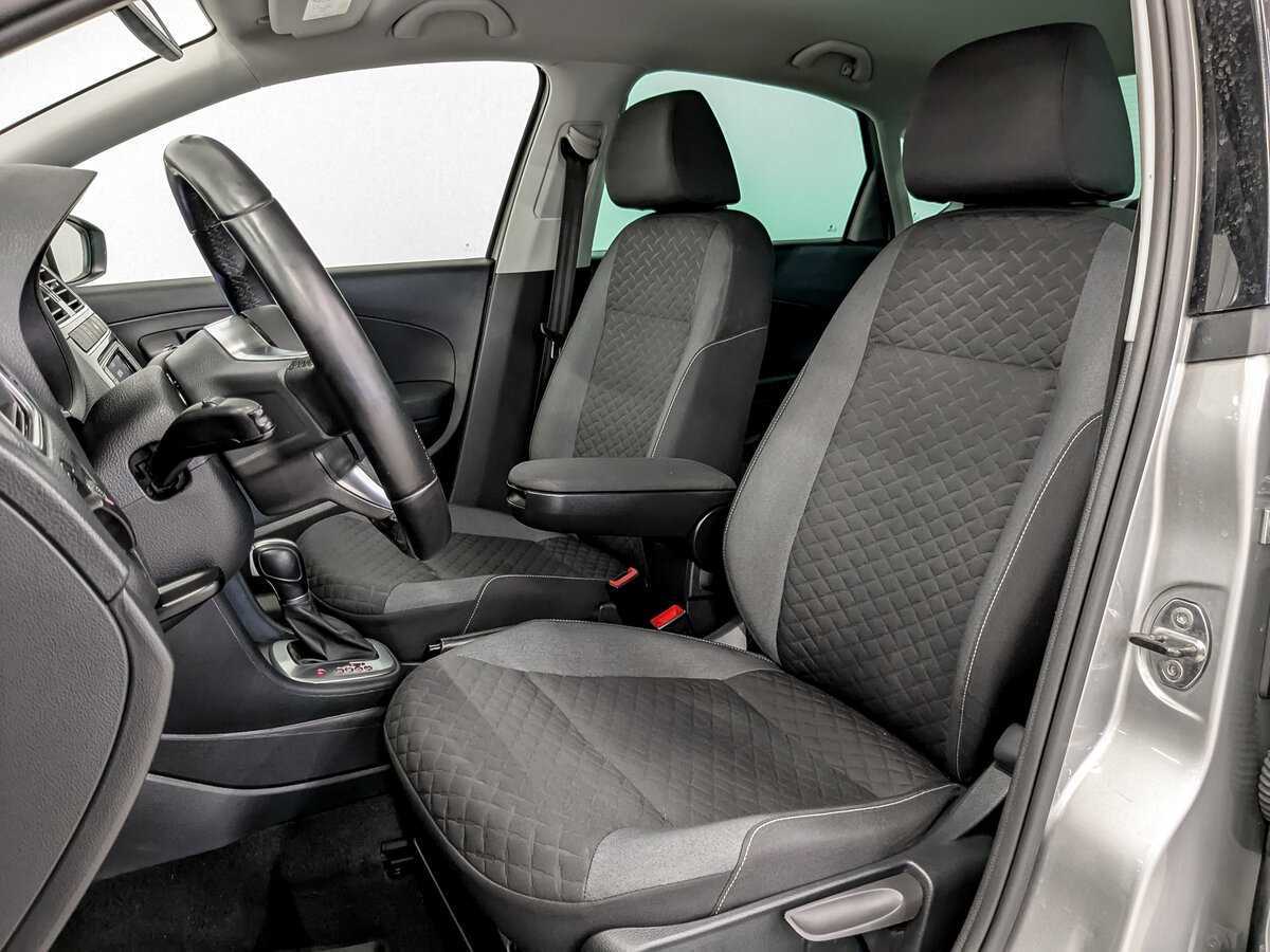 Купить Volkswagen Polo с пробегом. Фото: #17