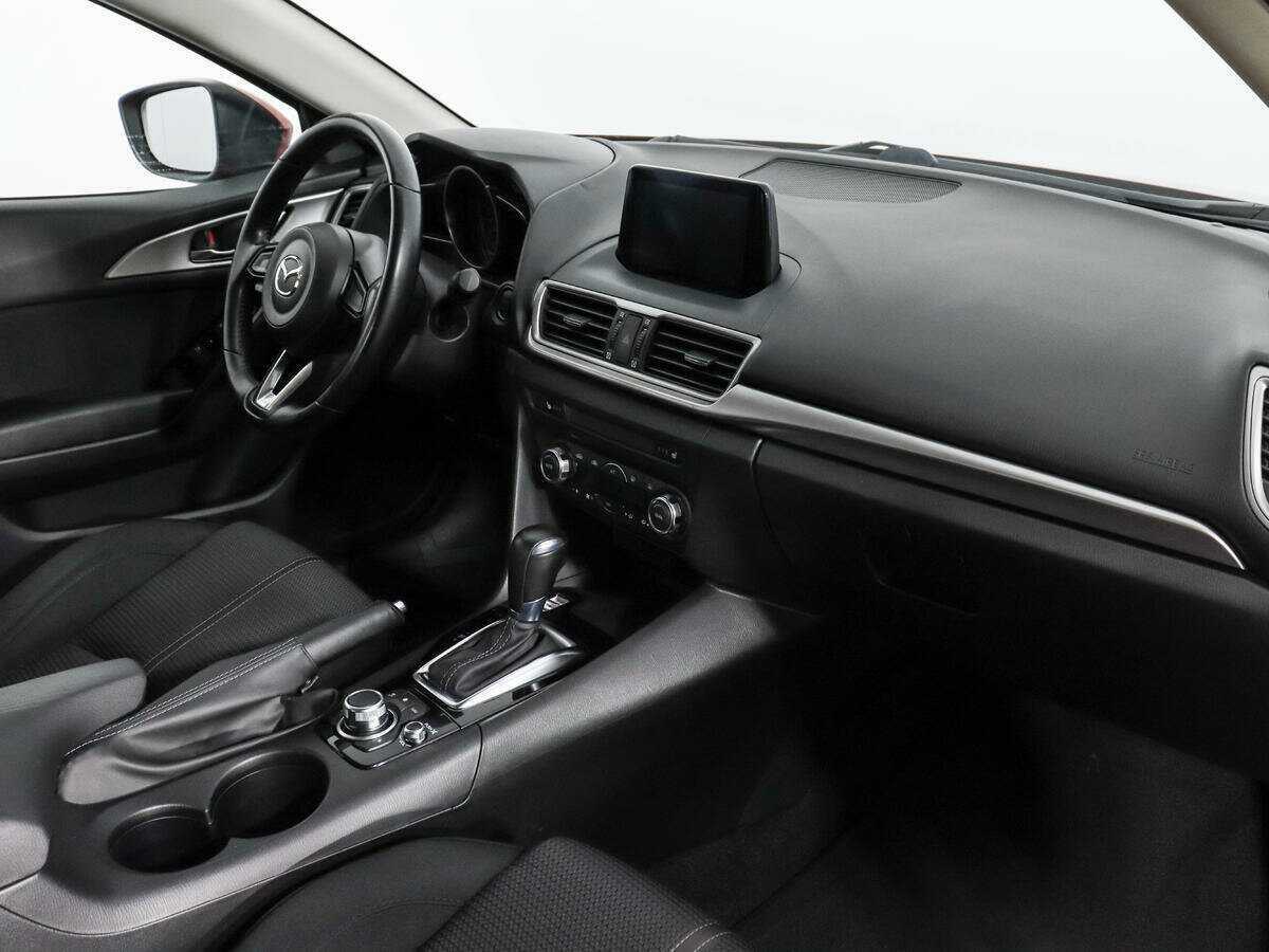 Купить Mazda 3 с пробегом. Фото: #12