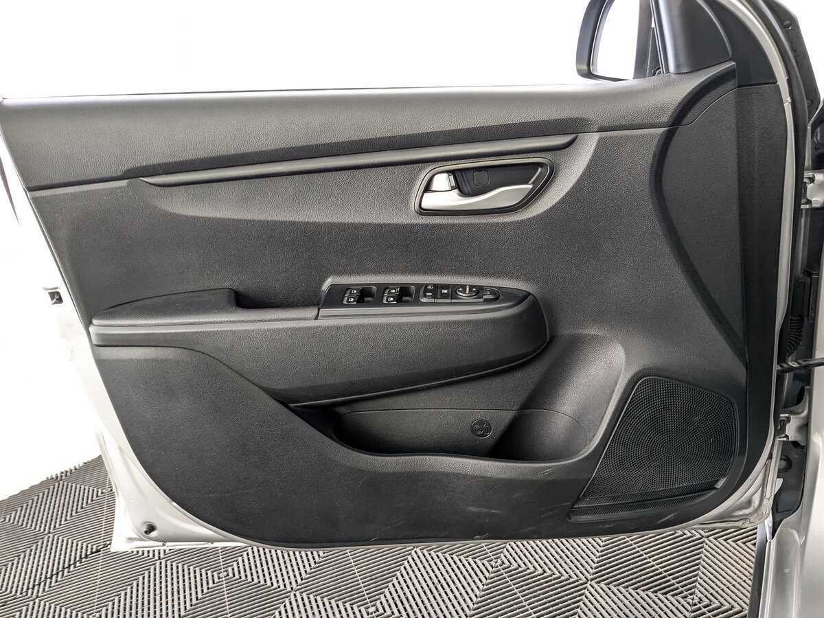 Купить Kia Rio с пробегом. Фото: #17