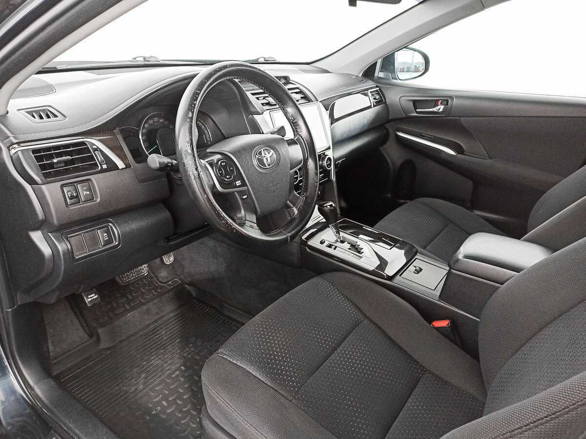 Купить Toyota Camry с пробегом. Фото: #13