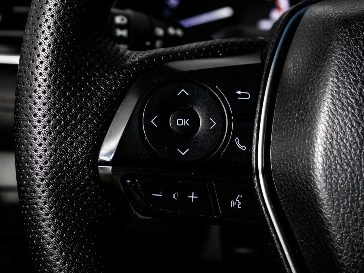 Купить Toyota Camry с пробегом. Фото: #18